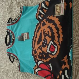Big Face Grizzlies jersey